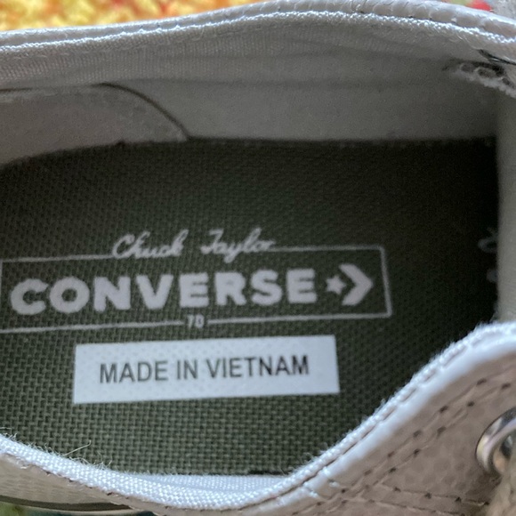 Leather Converse Chuck Taylor Sneakers. Like New! - Picture 10 of 10